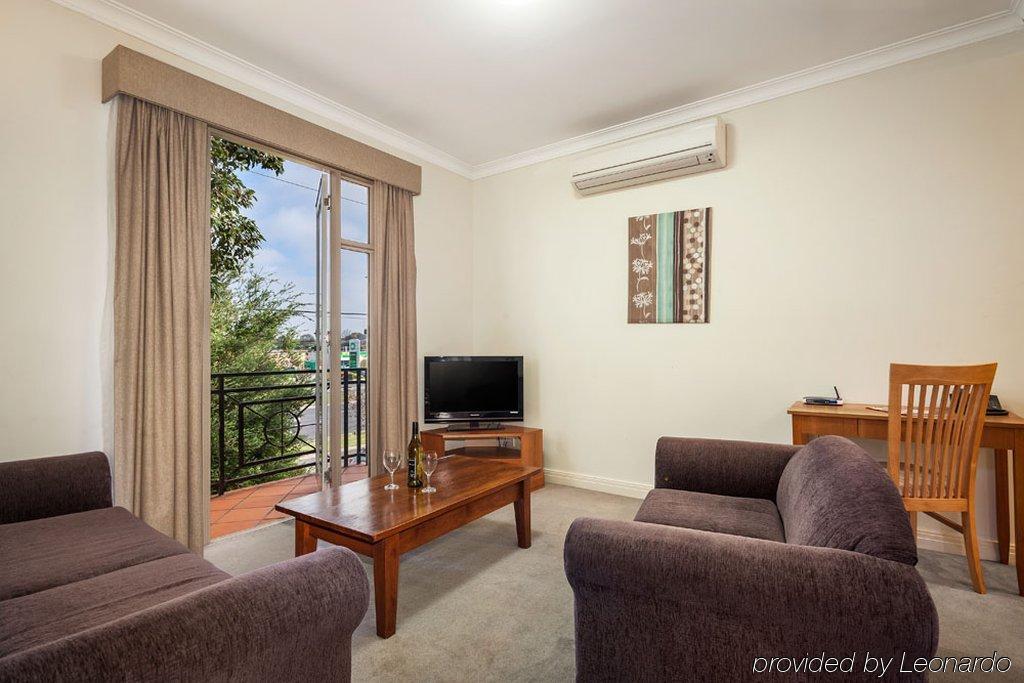 Quest Dandenong Aparthotel Exterior foto
