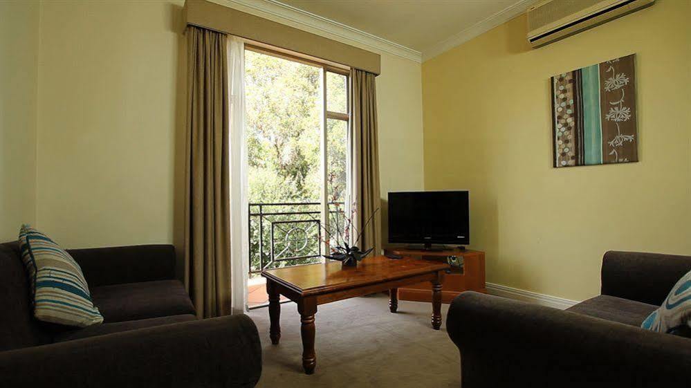 Quest Dandenong Aparthotel Exterior foto