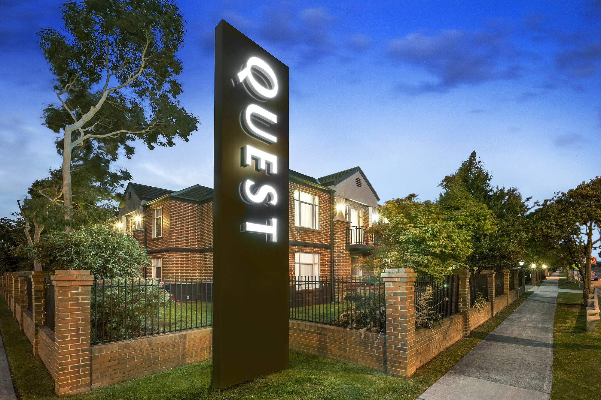 Quest Dandenong Aparthotel Exterior foto