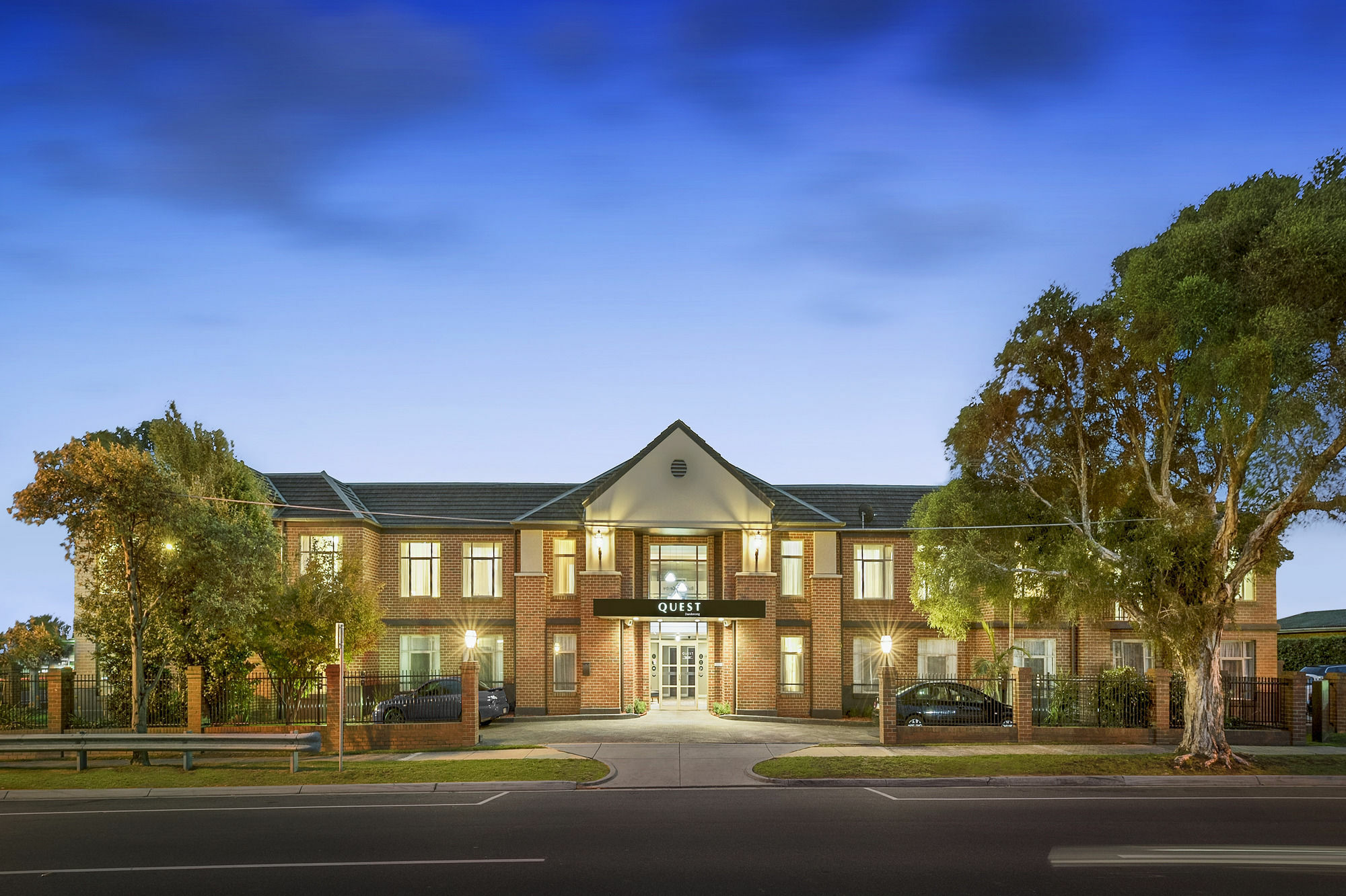 Quest Dandenong Aparthotel Exterior foto